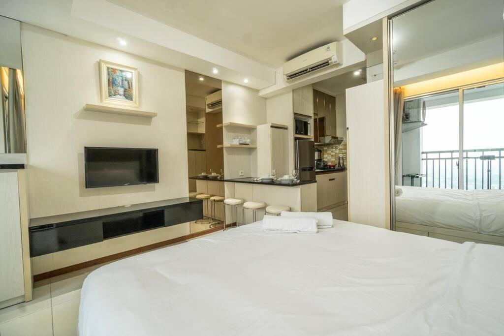 Modern & Comfy Studio In Central Jakarta, Scbd Eksteriør billede