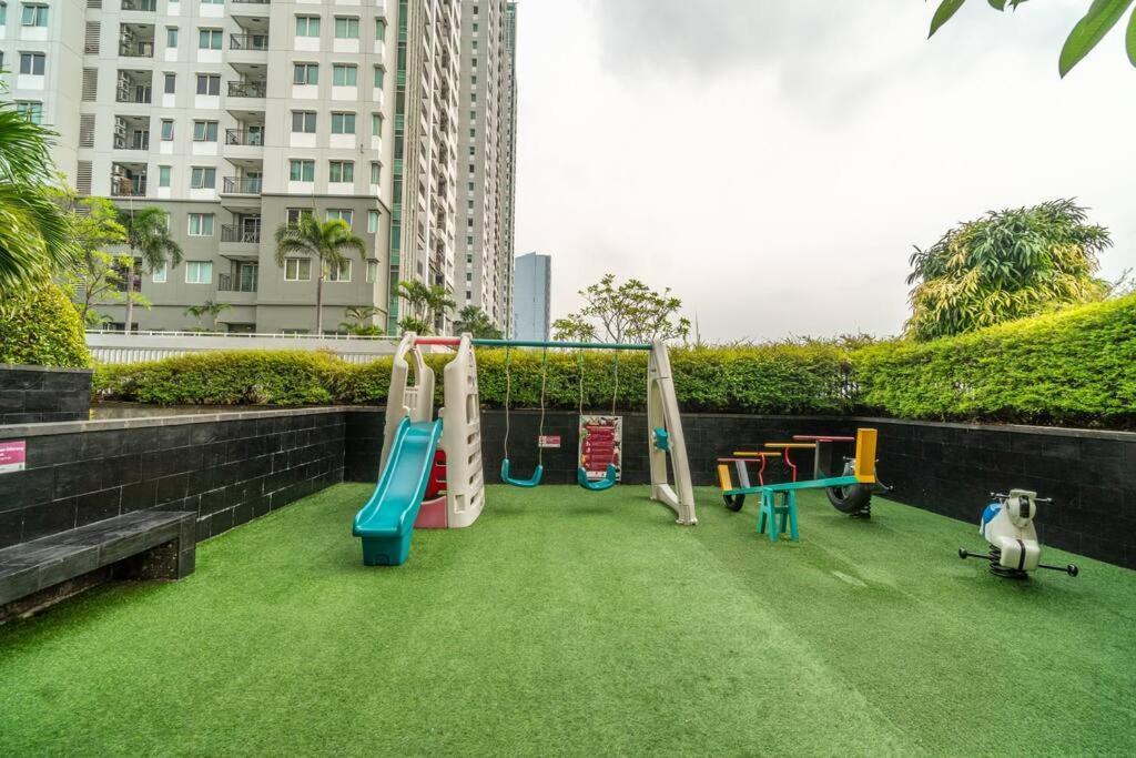 Modern & Comfy Studio In Central Jakarta, Scbd Eksteriør billede